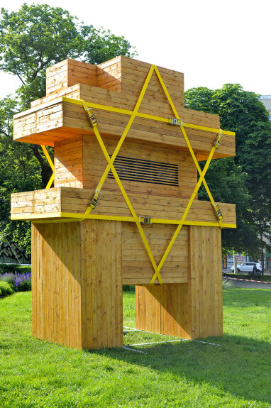 Milena Dopitová - Darovanému městu, audiovizuální objekt, hudební spolupráce Pavel Šmerda, Ventolín, park na Moravském náměstí